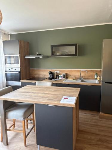 Studio lumineux et élégant - parking gratuit