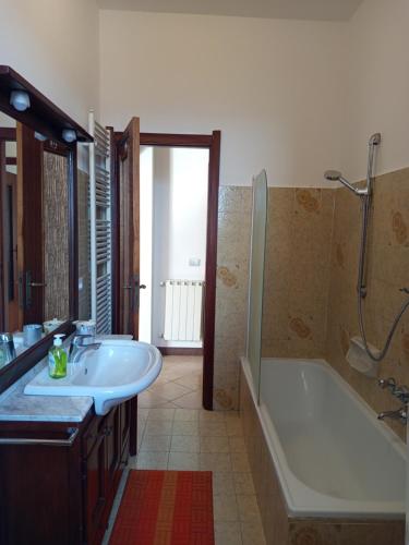Ένα μπάνιο στο Casa Marì
