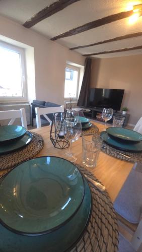 Haus Saarburg Innenstadt Bleser Appartementsにあるテレビまたはエンターテインメントセンター