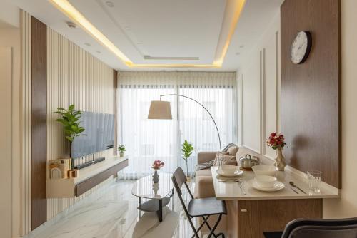 Shamsi Apartments 223