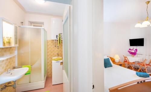 Family Apartment close to the Beach