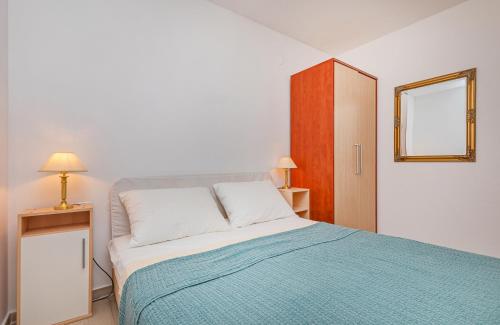 Family Apartment close to the Beach