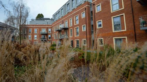 Gallery image of Luxury and modern two bedroom and two bathroom apartments Weybridge in Weybridge