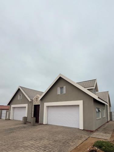 Coastal Retreat- Hentiesbaai