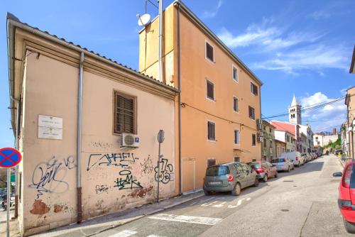 Pula Center Apartment - Steps away from the Roman Arena