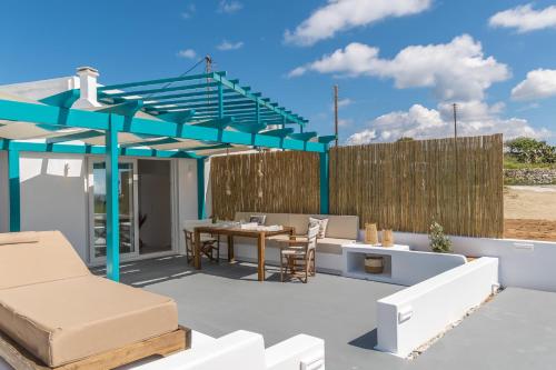 Gallery image of Irida Luxury Residence in Adamas