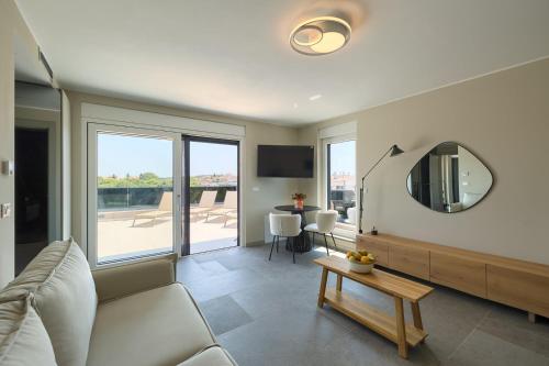 Villa Loreta with sea view