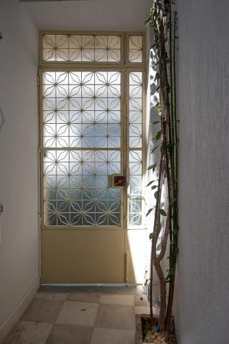 Athenian Cypress House, Studio