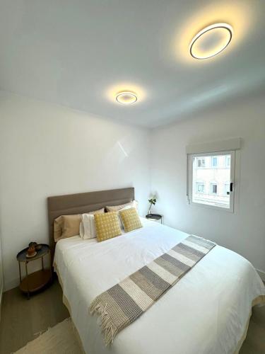 Modern and comfy apartment near Bernabeu sleeps 6 people
