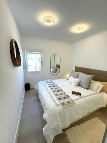 Modern and comfy apartment near Bernabeu sleeps 6 people