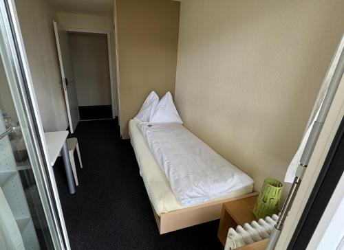 Una cama o camas en una habitación de Vitabella Rügel