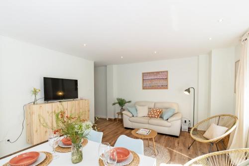 GuestReady - Your Sunny Valencia Basecamp