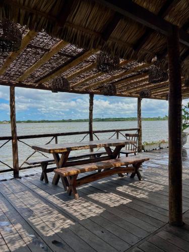Landskap semula jadi dekat dengan lodge
