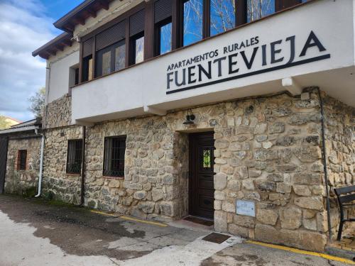 Φωτογραφία από το άλμπουμ του Apartamentos Fuentevieja σε Arbancón