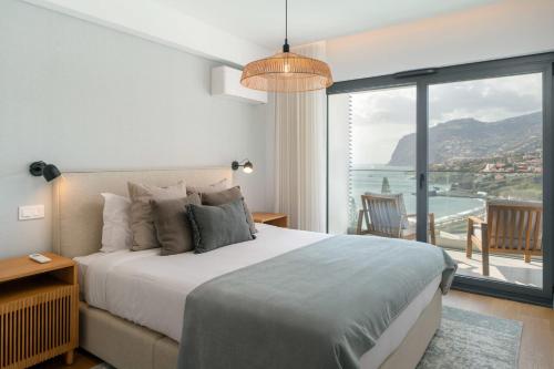 Acqua Residence III by an island apart