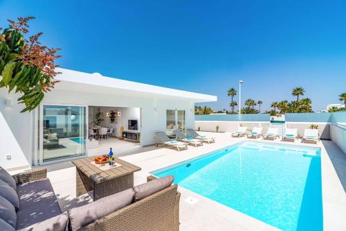 Villa Mia by Villa Plus