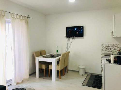 Cuina o zona de cuina de Apartman DB