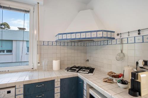 Dapur atau dapur kecil di Sea Side Home Sanremo vista mare