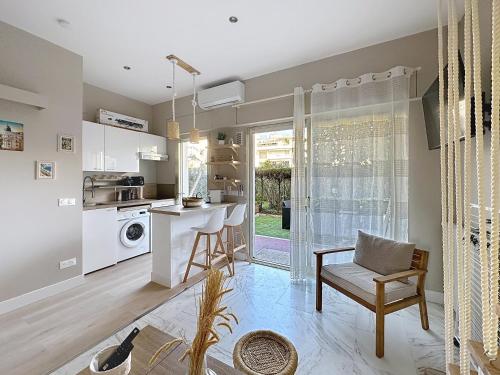 Cozy studio with garden and parking in Cannes