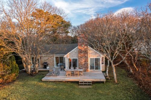 Zahrada ubytování Waterfront Home with Guest Cottage