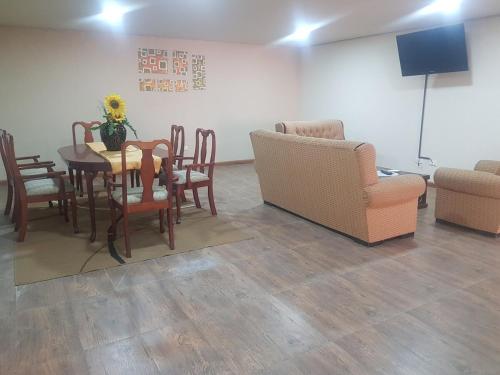 Ruang duduk di Departamento Familiar 3 D
