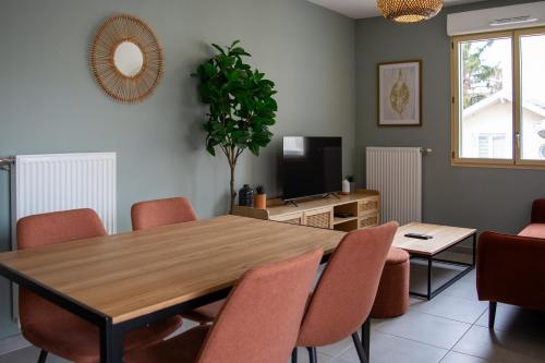 Photo de la galerie de l'établissement Les Tilleuls I - T4, à Villeurbanne