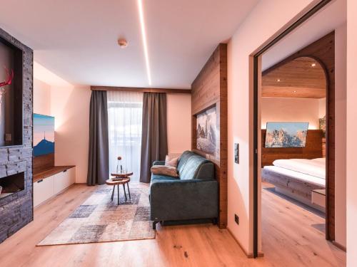 Postel nebo postele na pokoji v ubytování Hotel Jakobwirt Westendorf