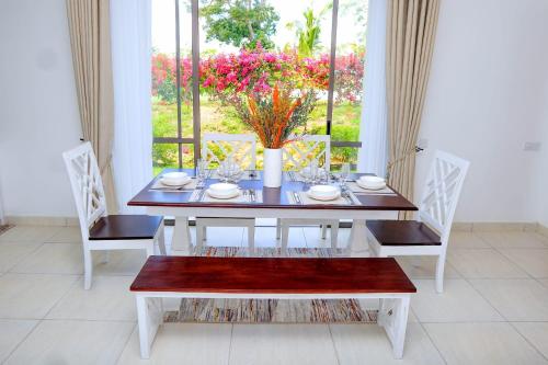 Φωτογραφία από το άλμπουμ του Luxury Villa, Kalaa Homes Next to Vipingo Ridge, Kilifi, Kenya σε Kilifi