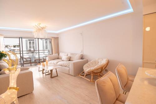 2-bedroom luxurious apartment with balcony and parking