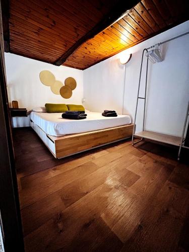 Postel nebo postele na pokoji v ubytování Casa BLU COBALTO Vietri Sul Mare
