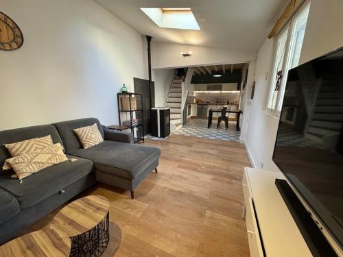 Belle maison chaleureuse dans le centre de Brindas