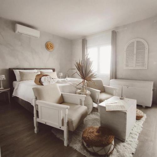 Peaceful House with Jacuzzi and Sea View