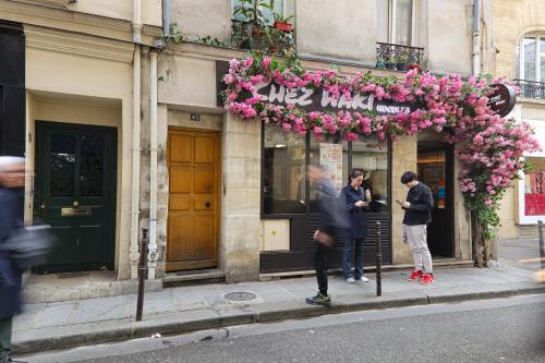 Heart of Paris 1BR-4P Le Marais 7 Free Netflix