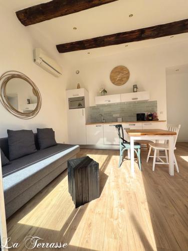 Les Appartements du Vieux Port photo 102