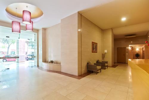 Haven in Lisbon - Exquisite 15th and Top Floor with Elevators, Parking and an incredible View from the 7 meters Balcony to the Longest Waterfront in Lisbon