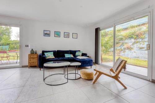 LEGARREKO BIDEA Beautiful house with a pool between land and sea