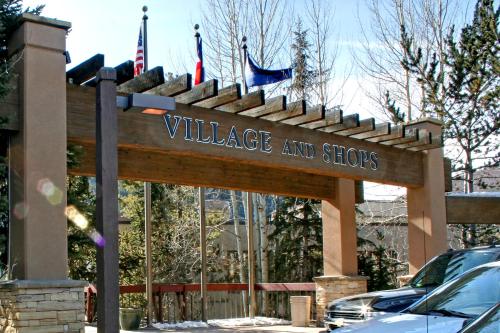 Photo de la galerie de l'établissement Mall 1421 by SummitCove Lodging, à Keystone