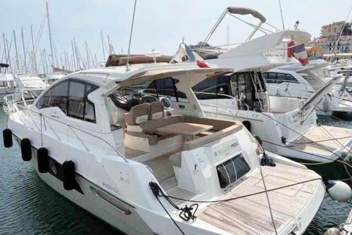 Cannes bateau port centre