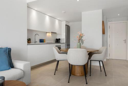 Top Floor Seaview Apartment