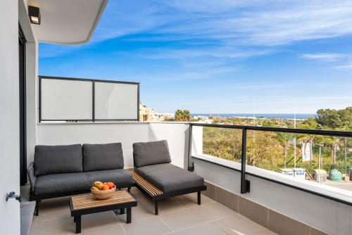 Top Floor Seaview Apartment