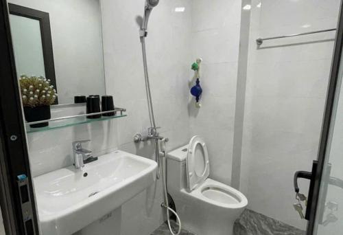 Koupelna v ubytování Ami Home Đội Cấn