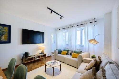 Azpilagaña by Clabao