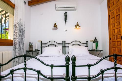 Katil atau katil-katil dalam bilik di Serene Stay in Benissa