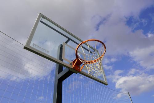 a basketball hoop in front of a building at Halil Aslan Taysas Nova in Gazipasa
