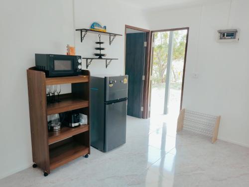 Η κουζίνα ή μικρή κουζίνα στο Kiang Khao Bungalow