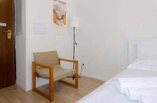 STUDIO Metro M1 Apartment