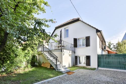 le refuge fleuri T5 avec terrasse et jardin