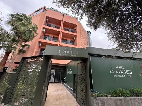 El edificio en el que está el hotel