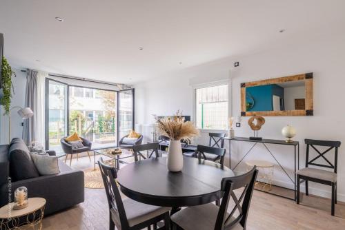 Le Continental ~ Jardin ~ Parking ~ Spacieux