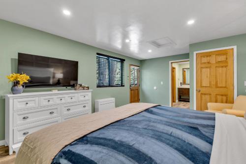 Idyllwild Innにあるベッド